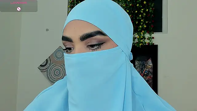 Snapshot of Maissa_Alabi chatting on 11-29-25, 04:10 Maissa Alabi online show from 11-29-25, 04:10