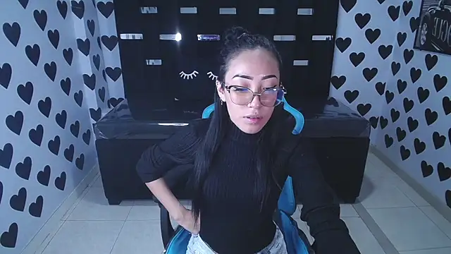 Snapshot of victoria_ricci_a chatting on 02-17-25, 04:37 victoria ricci a online show from 02-17-25, 04:37