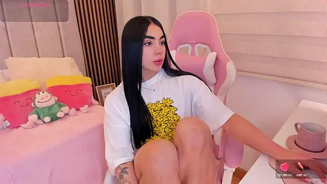 Snapshot of tamy_xoo chatting on 10-27-25, 06:01 tamy xoo online show from 10-27-25, 06:01