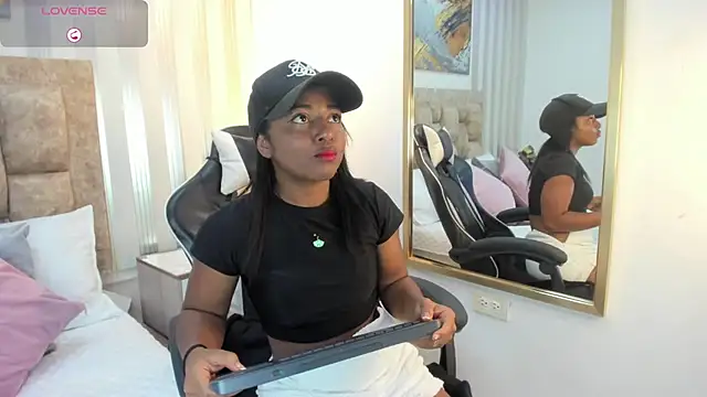 avis lara online show from 01-23-25, 07:51