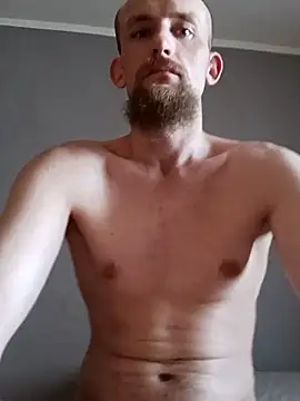 Snapshot of larzik94 chatting on 02-28-26, 01:45 larzik94 online show from 02-28-26, 01:45