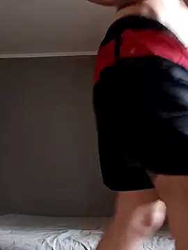 Snapshot of larzik94 chatting on 03-11-26, 10:10 larzik94 online show from 03-11-26, 10:10