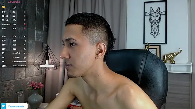 Snapshot of HarolddXL chatting on 06-09-26, 01:56 HarolddXL online show from 06-09-26, 01:56