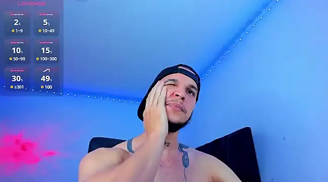 Snapshot of austinoficial chatting on 01-25-25, 06:12 austinoficial online show from 01-25-25, 06:12