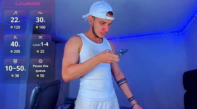 Snapshot of austinoficial chatting on 02-28-25, 04:54 austinoficial online show from 02-28-25, 04:54