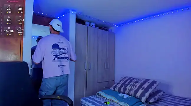 Snapshot of austinoficial chatting on 03-01-25, 03:53 austinoficial online show from 03-01-25, 03:53