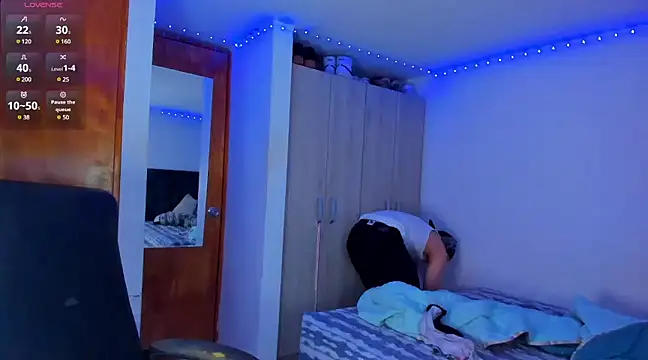 Snapshot of austinoficial chatting on 03-07-25, 01:53 austinoficial online show from 03-07-25, 01:53