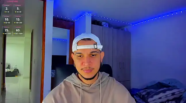 Snapshot of austinoficial chatting on 03-11-25, 11:59 austinoficial online show from 03-11-25, 11:59