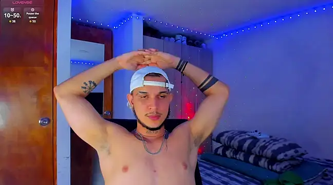 Snapshot of austinoficial chatting on 03-14-25, 04:21 austinoficial online show from 03-14-25, 04:21