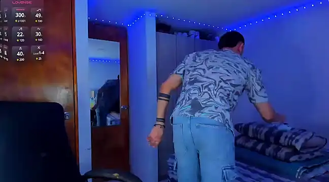 Snapshot of austinoficial chatting on 03-17-25, 01:14 austinoficial online show from 03-17-25, 01:14