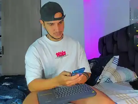 austinoficial online show from 01-12-26, 10:26