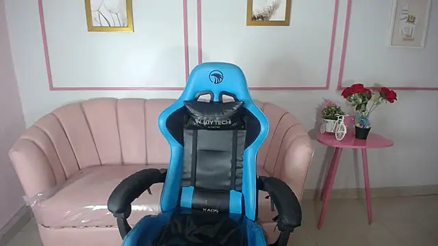 Snapshot of zoe_ch_ chatting on 03-11-25, 09:48 zoe ch online show from 03-11-25, 09:48