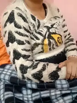 Snapshot of rameshjisex chatting on 11-26-25, 08:32 rameshjisex online show from 11-26-25, 08:32