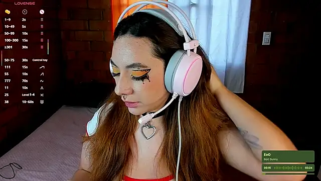 Annycolin  online show from 03-03-25, 08:00