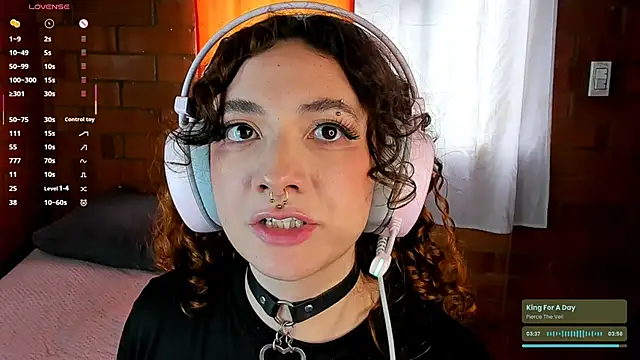 Annycolin  online show from 03-07-25, 08:11