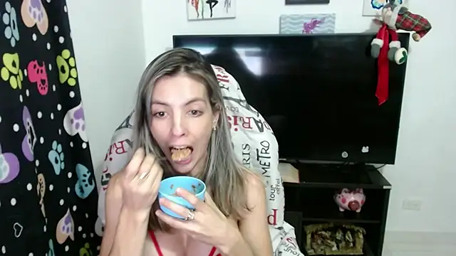 Snapshot of Princezzlove3 chatting on 01-12-25, 04:10 Princezzlove3 online show from 01-12-25, 04:10