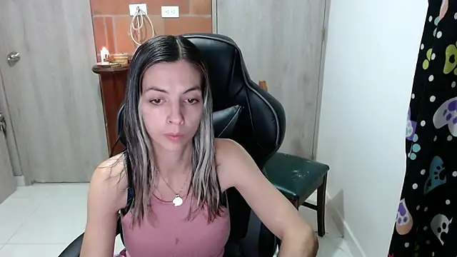 Snapshot of Princezzlove3 chatting on 01-31-25, 02:48 Princezzlove3 online show from 01-31-25, 02:48