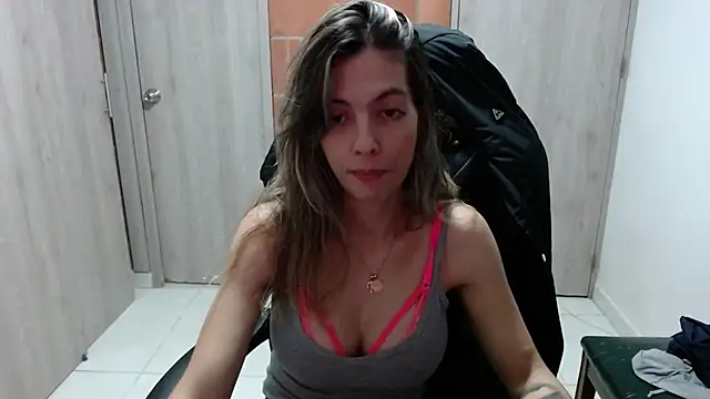 Snapshot of Princezzlove3 chatting on 03-08-25, 01:17 Princezzlove3 online show from 03-08-25, 01:17