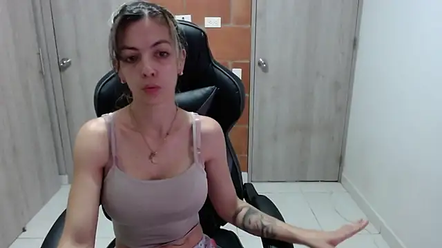 Snapshot of Princezzlove3 chatting on 03-13-25, 02:12 Princezzlove3 online show from 03-13-25, 02:12