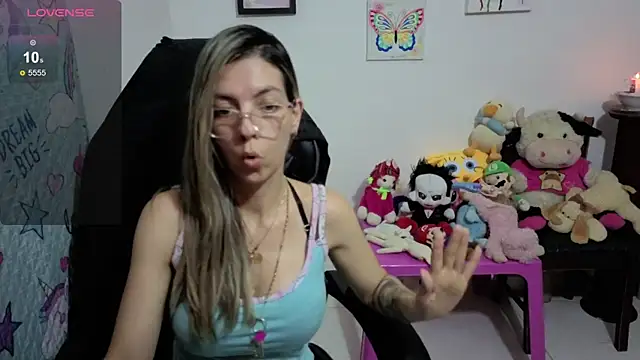 Snapshot of Princezzlove3 chatting on 09-17-25, 11:39 Princezzlove3 online show from 09-17-25, 11:39