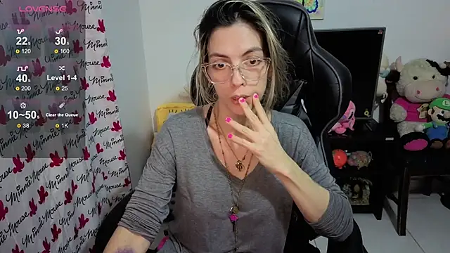 Snapshot of Princezzlove3 chatting on 10-01-25, 12:05 Princezzlove3 online show from 10-01-25, 12:05