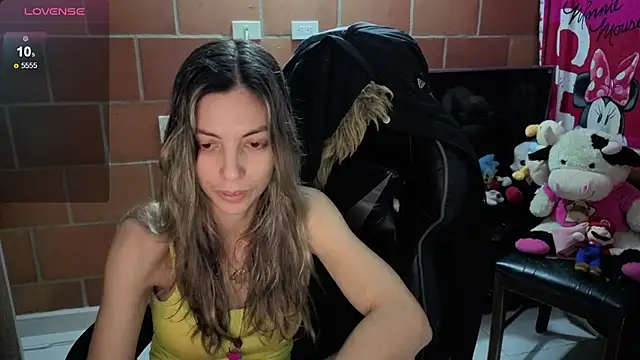 Snapshot of Princezzlove3 chatting on 10-06-25, 11:35 Princezzlove3 online show from 10-06-25, 11:35