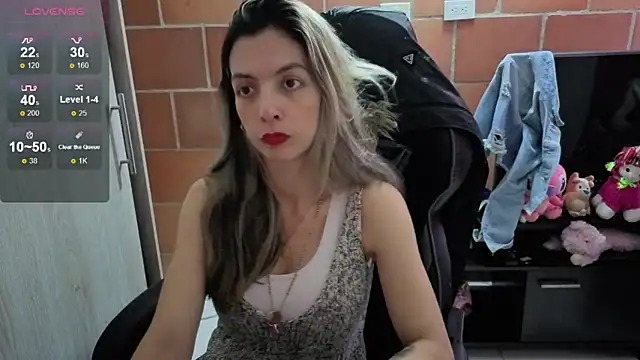 Snapshot of Princezzlove3 chatting on 10-08-25, 08:39 Princezzlove3 online show from 10-08-25, 08:39