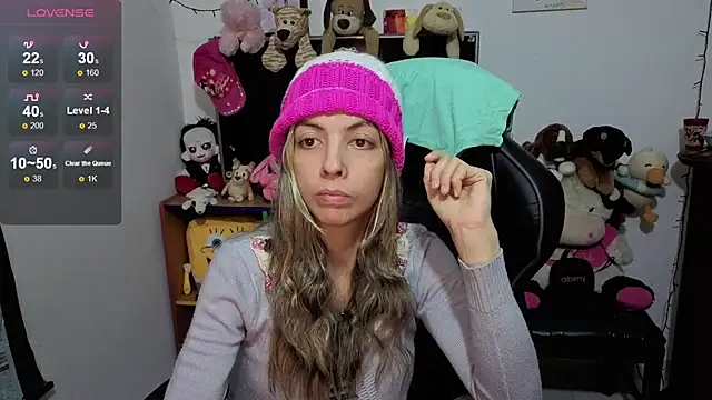 Snapshot of Princezzlove3 chatting on 11-21-25, 12:43 Princezzlove3 online show from 11-21-25, 12:43