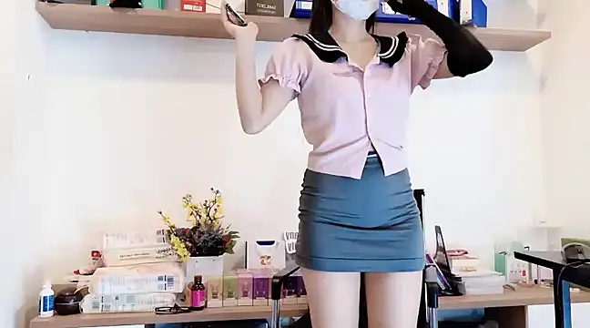 Lush-Office online show from 01-21-25, 07:58