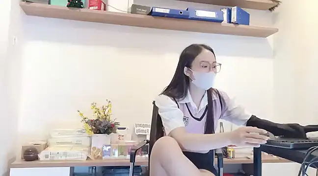 Lush-Office online show from 02-15-25, 03:20