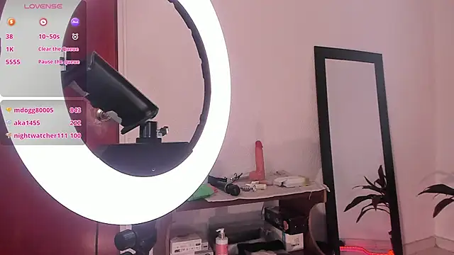 raven  white1 online show from 01-16-25, 11:59