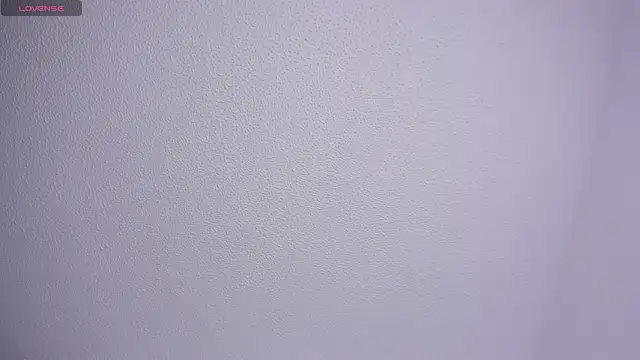 raven  white1 online show from 02-18-25, 01:43