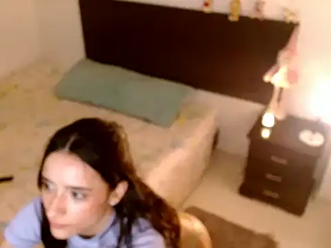 Snapshot of Aurrorasweet chatting on 02-03-25, 04:35 Aurrorasweet online show from 02-03-25, 04:35