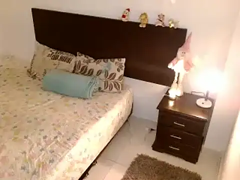 Snapshot of Aurrorasweet chatting on 02-10-25, 02:41 Aurrorasweet online show from 02-10-25, 02:41