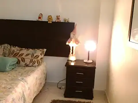 Snapshot of Aurrorasweet chatting on 02-11-25, 03:40 Aurrorasweet online show from 02-11-25, 03:40