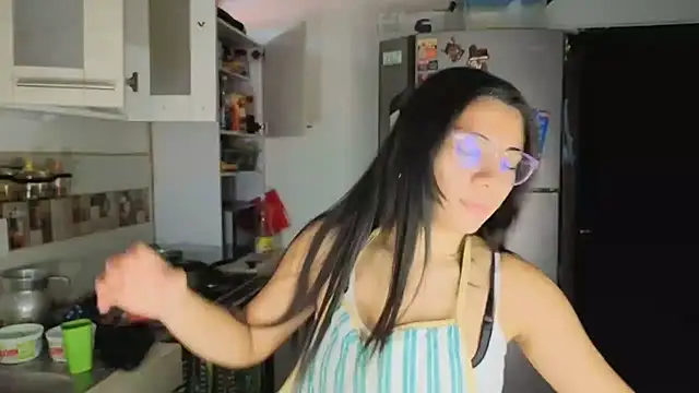 Snapshot of Anatomson___ chatting on 09-19-25, 02:18 Anatomson online show from 09-19-25, 02:18