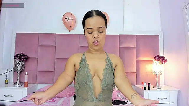 Snapshot of AnieRey chatting on 01-28-25, 06:07 AnieRey online show from 01-28-25, 06:07