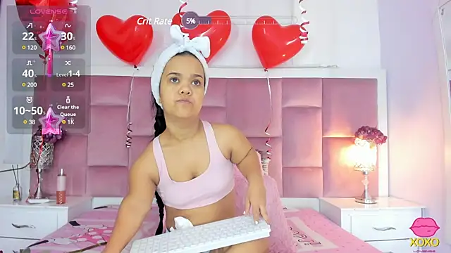 Snapshot of AnieRey chatting on 02-12-25, 12:01 AnieRey online show from 02-12-25, 12:01