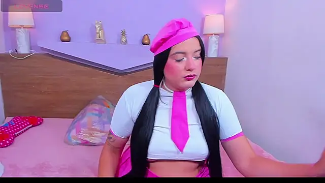 ScarletEmber3 online show from 09-18-25, 05:53