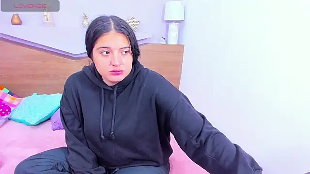 ScarletEmber3 online show from 10-12-25, 03:49