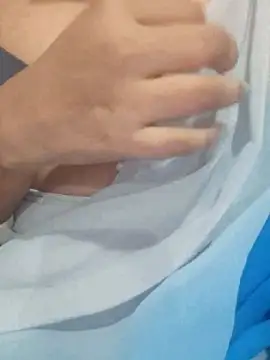 Snapshot of nikkibenza chatting on 09-23-25, 04:54 nikkibenza online show from 09-23-25, 04:54