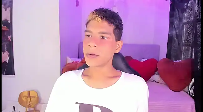 Ethan Boyy online show from 02-18-25, 05:10