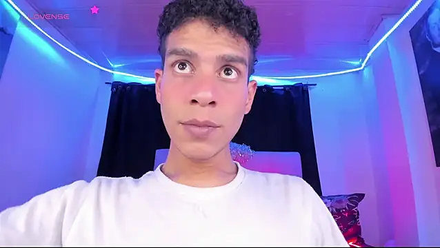 Ethan Boyy online show from 06-12-26, 08:52
