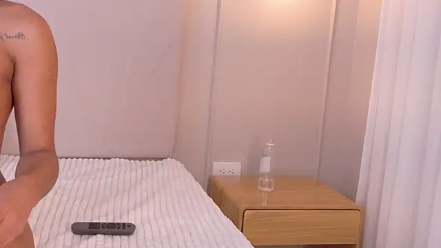 IsabellaPorcella online show from 01-19-25, 05:28