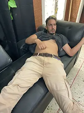 alejo5288 online show from 03-10-26, 03:06