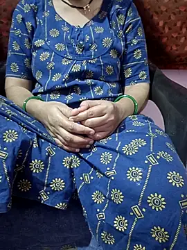 Snapshot of namitahot chatting on 10-12-25, 02:27 namitahot online show from 10-12-25, 02:27