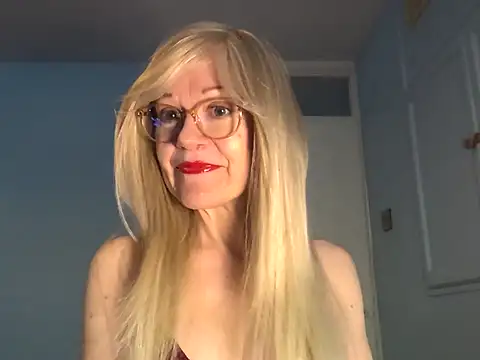 Snapshot of petina chatting on 09-11-25, 09:53 petina online show from 09-11-25, 09:53