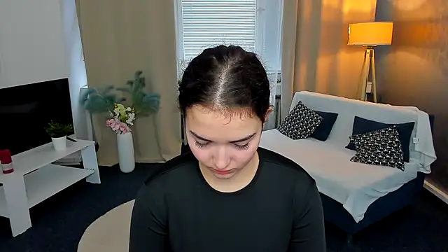 Snapshot of AmeliaLoveee chatting on 01-18-25, 11:21 AmeliaLoveee online show from 01-18-25, 11:21