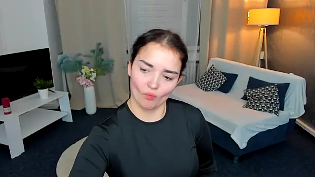 Snapshot of AmeliaLoveee chatting on 01-18-25, 05:37 AmeliaLoveee online show from 01-18-25, 05:37