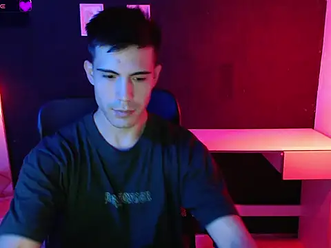 Luis esqq online show from 05-08-26, 03:12